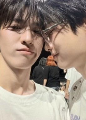 nobodynomeTwT's tweet photo. เป็นงี้มั้งเดา ๆ https://t.co/9yN7n5PliV