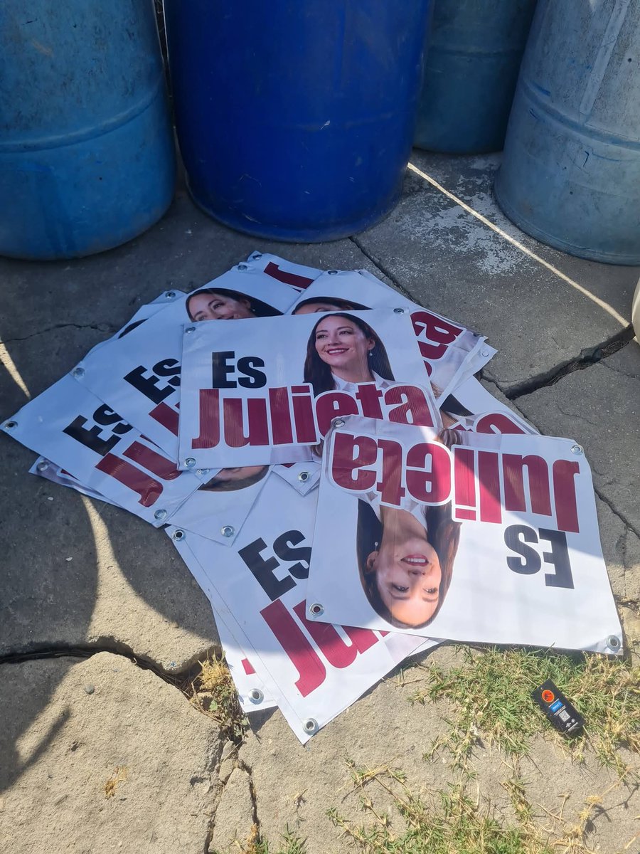 Negrooo77's tweet photo. @JulietaRamirezP 😂😂😂😂😂😂😂😂😂😂😂😂😂😂
El pueblo confia en que le vas a decir de donde proviene el $ para esta basura y de acuerdo a tus pricipios estamos esperando tu respuests ?
Pendeja, huevona, ignorante golfa ! https://t.co/T5bPZUxrAf