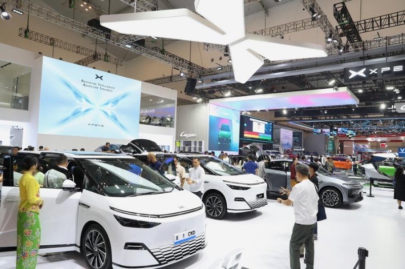wheels_china's tweet photo. In the first half of 2026, China's exports of #NEVs reached 2.355 million units, up 120 percent year on year. NEVs have become a major driver of China's export growth. https://t.co/YZtZNmTOdO