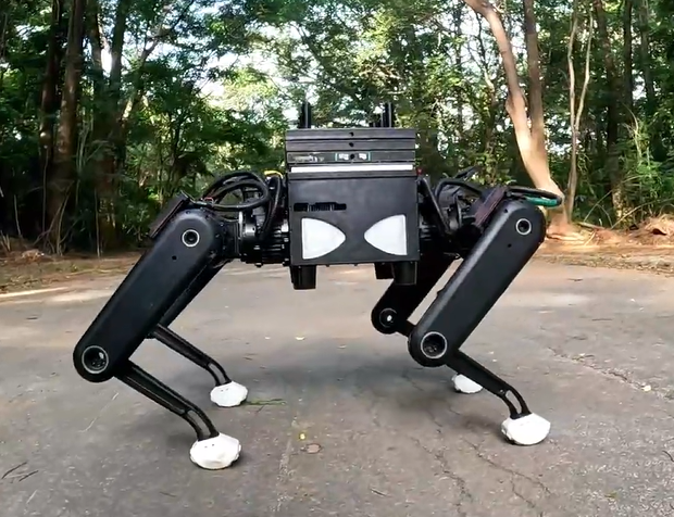 iamvarunguru's tweet photo. This startup has built their own robot dog with a team of just 15 people.

They even built the actuators that went inside this dog.

All 12 of them.

And they did all of this from India.

While their dog can carry up to 20 kg of payload, they've successfully tested it with 40 kg of payload.

And they've already managed to build their dog with 80% of the parts sourced locally.
