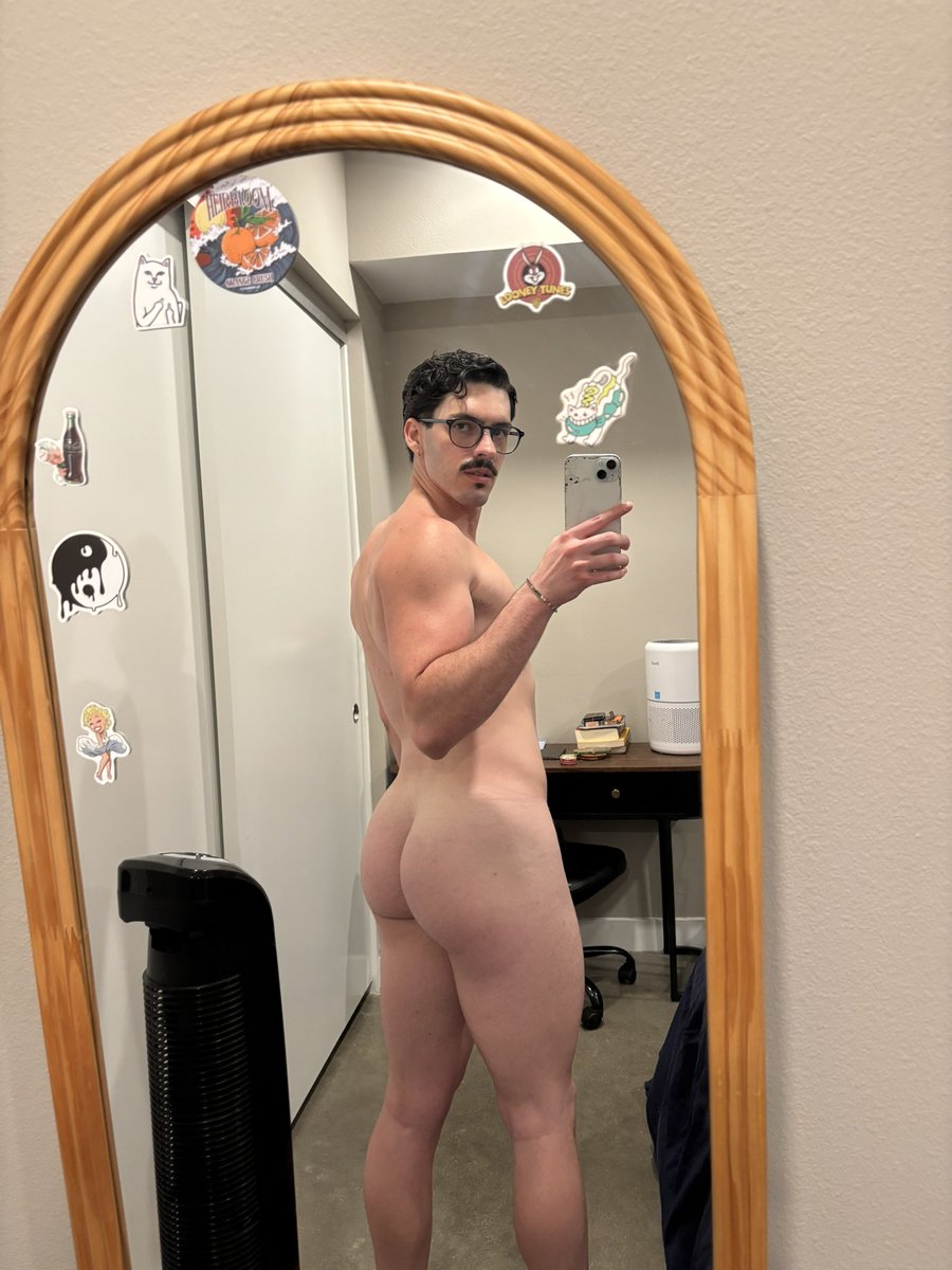 Marlongotbeef1's tweet photo. Fresh out the gym btw👀 https://t.co/9uiAHiPUrE