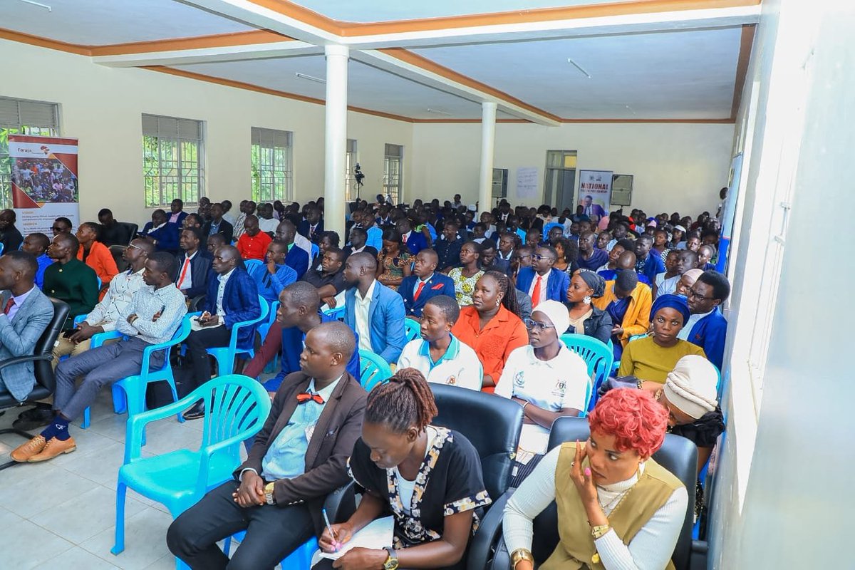 LakisaIvan's tweet photo. o
Over 400 youths leaders joined together in the second sitting of the 8th Westnile Sub-national Youth parliament, I was humbled to have offered Justice to the house.
Thanks @FarajaAfricaFdn @AdvanceAfrika01 @EUinUG @DKinUganda for supporting this parliament.
#SNYP
#NationalYouth https://t.co/hY9uWMKnC3