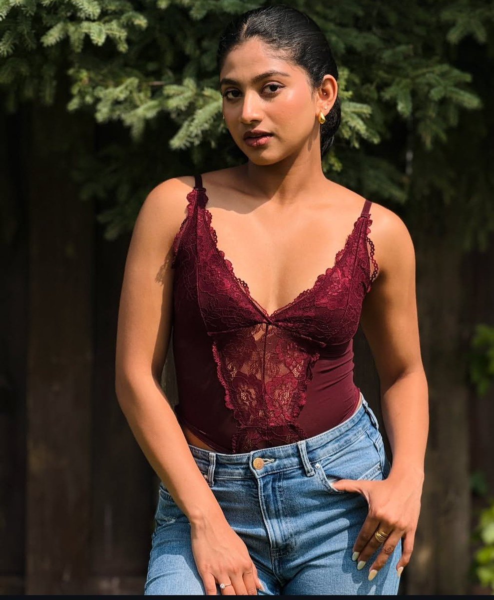 paarthiban66's tweet photo. Annsindhu 🤤🤤 evala blacked. Com la nadika vendiya aalu gangbang panalum nala thanguva https://t.co/SwFYEMxPoJ