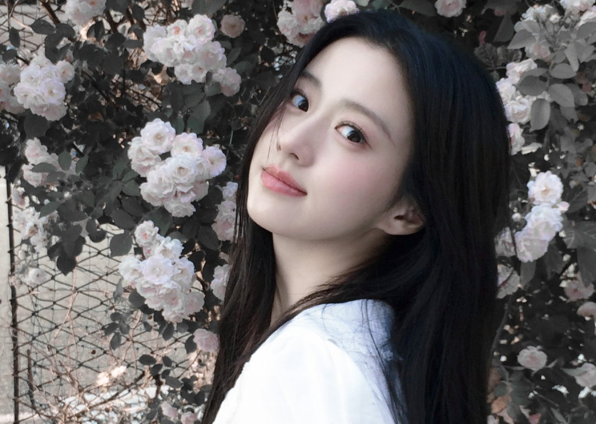 rapunelle's tweet photo. new 
face
unlocked https://t.co/9CRjFHDKQF