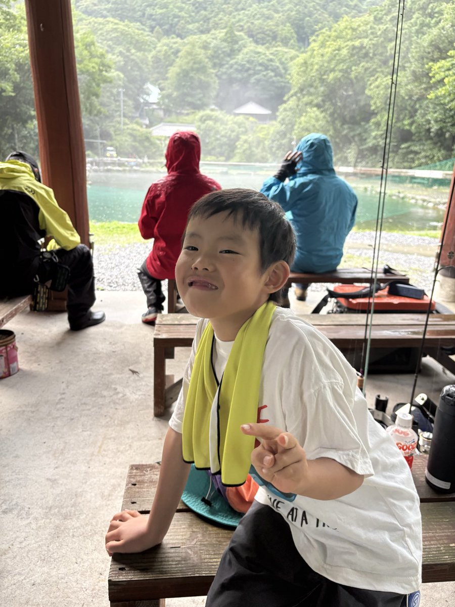 HAjr5m's tweet photo. 雷雨⛈️
避難中 https://t.co/q3c3jpC0R4