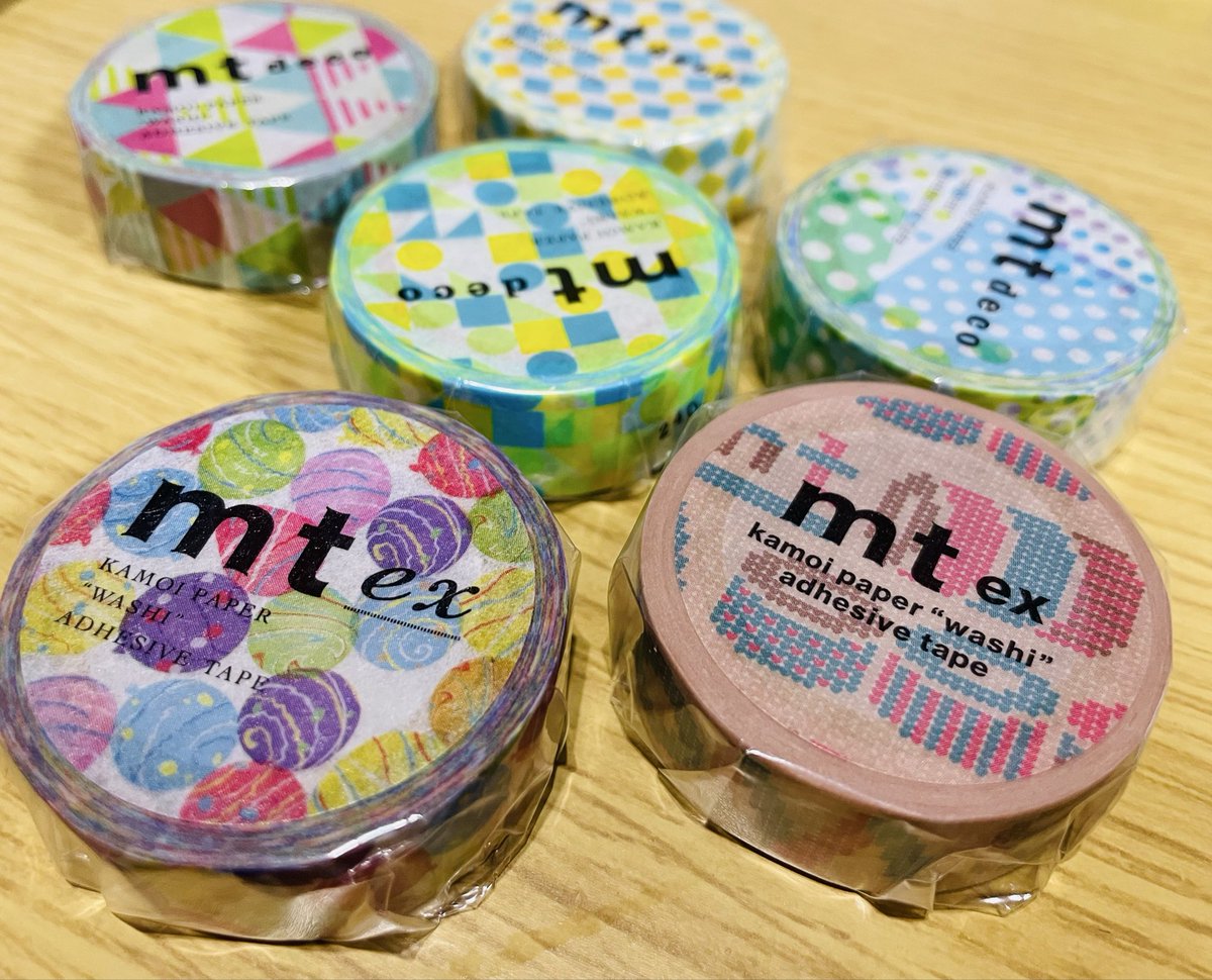 2222sakito's tweet photo. 念願のMTラボ行ってきました♡
マスキングテープ可愛すぎるー！

ガチャガチャ引いたら当たり券出て
一番ほしかったMTラボshop柄getした！

8月から復刻イベントあるみたいだから
絶対に行かなきゃ♡ https://t.co/Q0HqKr6hTr