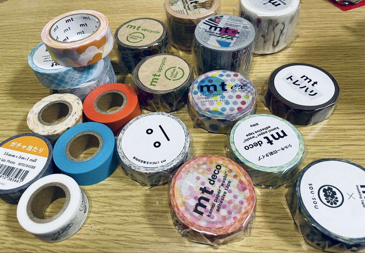 2222sakito's tweet photo. 念願のMTラボ行ってきました♡
マスキングテープ可愛すぎるー！

ガチャガチャ引いたら当たり券出て
一番ほしかったMTラボshop柄getした！

8月から復刻イベントあるみたいだから
絶対に行かなきゃ♡ https://t.co/Q0HqKr6hTr