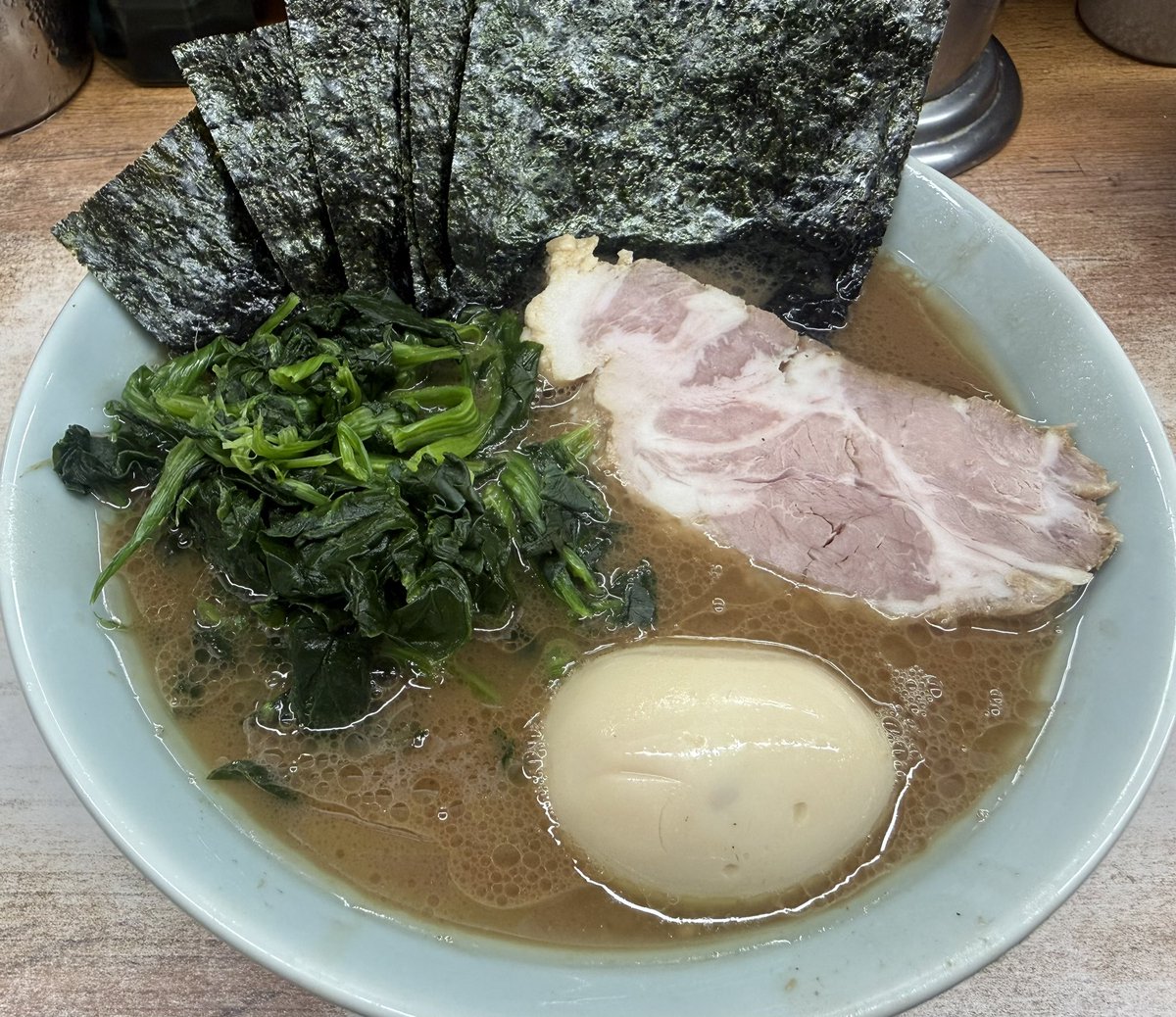 Sugar_Life_0324's tweet photo. 志木駅近くの武蔵家志木店に😌
志木盛ラーメン👍ライス無料☺️
海苔の量が多いので、ライスをしっかり楽しめる一杯👍
#武蔵家
#武蔵家志木店
#ラーメン
#ラーメン好き
#志木ラーメン https://t.co/hf6lLNHaPT