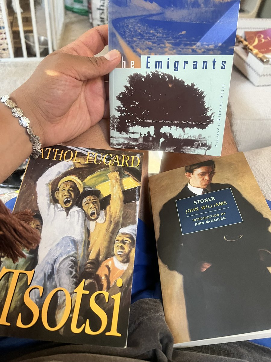 ON10TOES's tweet photo. lookin forward to ripping through these new books in the coming weeks #thelastbookstore #skylightbooks https://t.co/TJZdOuw57I