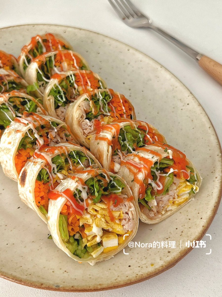 alice_dais12154's tweet photo. Try this 5-minute high-protein turkey u0026 veggie wrap for post-workout fuel—low carb, super tasty, and ready to go! ， https://t.co/L2wYhiCUNs