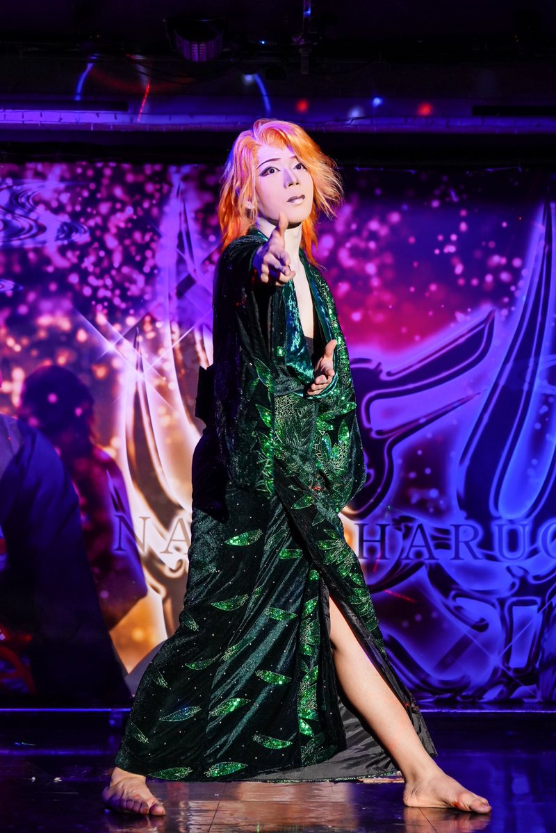 ____826____'s tweet photo. 7／24 劇団魁 @一宮芸能館SAZAN  
はる雄祭り 昼

.•♬ BANG BANG BANG

#南條はる雄 https://t.co/BfurVpJwFj