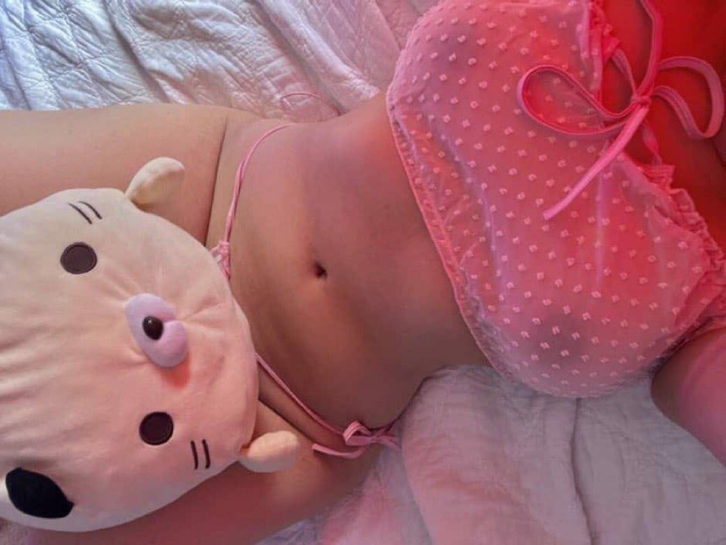 Hanaqlrd's tweet photo. F4M Dm for free dick rating with sext and trade 💦 👙🇺🇸FREE!! horny asf DM https://t.co/qUlJLvGpSg