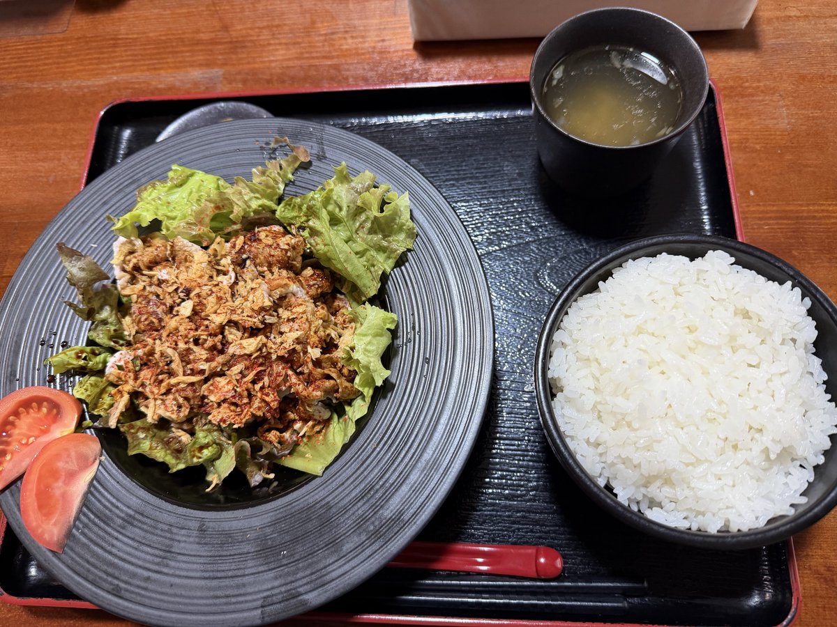 takepi_avvy's tweet photo. お昼ご飯！

今日の限定メニューの豚しゃぶ

テンジャン油が甘くピリ辛の唐辛子等のスパイスが効いててご飯が進む美味しさ！

ご飯が止まらない🍚 https://t.co/GH31PtQ2ax