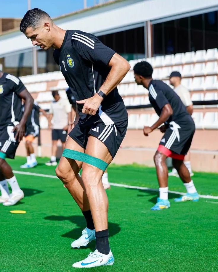 Fanacount786's tweet photo. 👑 King never skips training. ✅💯 https://t.co/dWZTKIt0VX