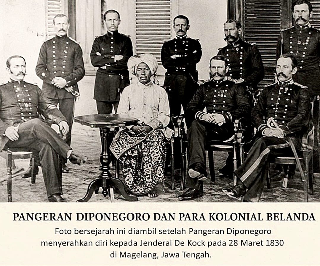 salimafillah's tweet photo. FOTO PALSU DIPONEGORO

Kiriman dari Romo RM. Suryo Putro, sesepuh PATRAPADI (Paguyuban Trah Pangeran Diponegoro), pernyataan resmi Patrapadi tentang beredar dan viralnya suatu gambar yang diklaim sebagai foto penangkapan Sang Pangeran.

Sumangga.🙏 https://t.co/DEgajA8Qlx
