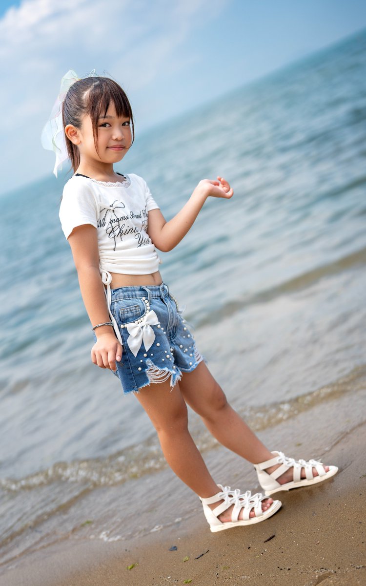 ya__yo__chan's tweet photo. あっつーい！🩵🐬
今日も宿題と自主練がんばったよ❣️
お昼ごはんはコストコのピザ😋🍕
食べ終わったら弟とおうちプールするよ🤭🌞

🩵素敵なお写真
　　　　ありがとうご��います🩵

#めんたい娘
#水瀬やよい
#js4
#スパイラルミュージックウエスト https://t.co/g1dzj3pVih
