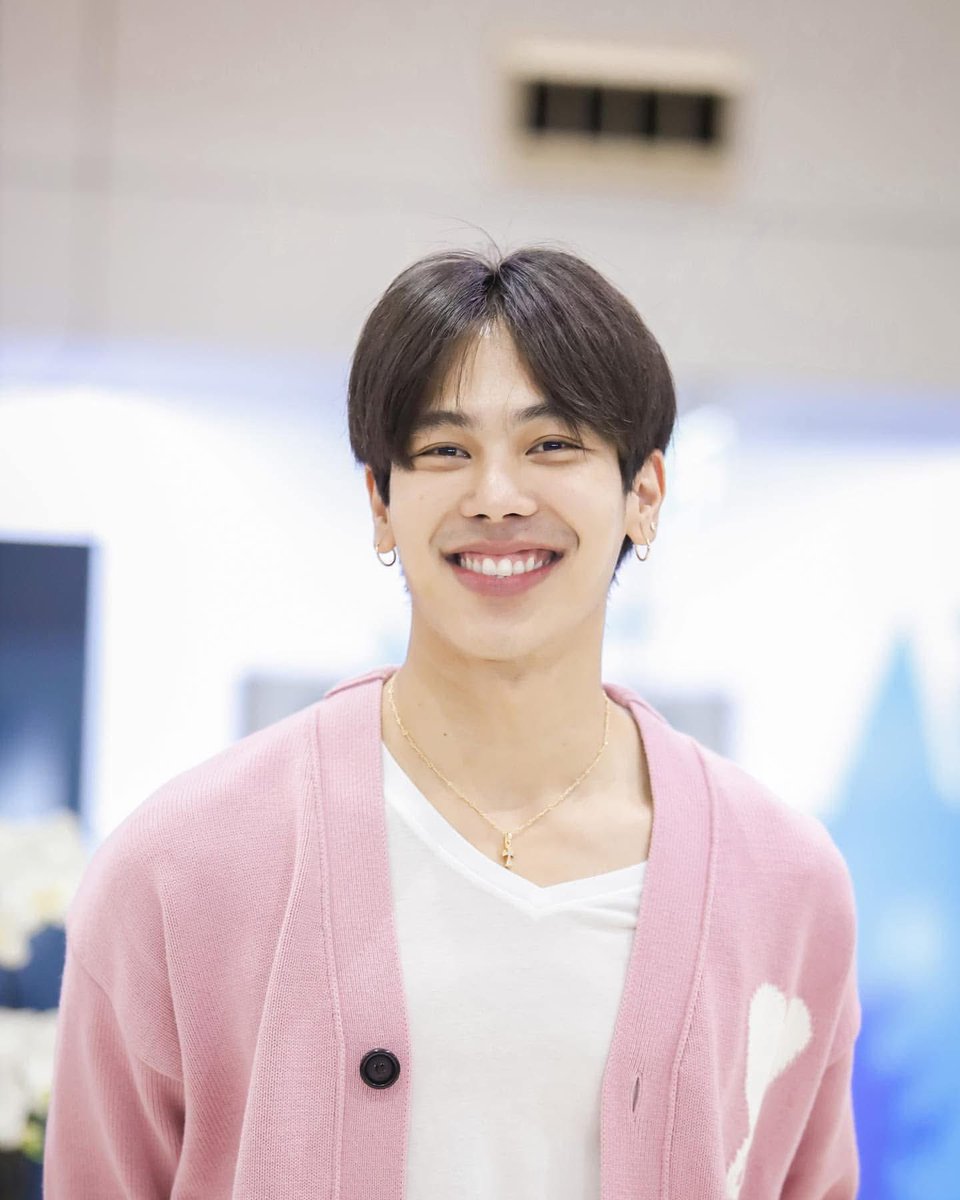 Jarofsouls_j's tweet photo. สวัสดีวันอังคารฮะ พี่ตรีเวอร์ชั่นละอ่อนน้อย https://t.co/DhaaZImUyD