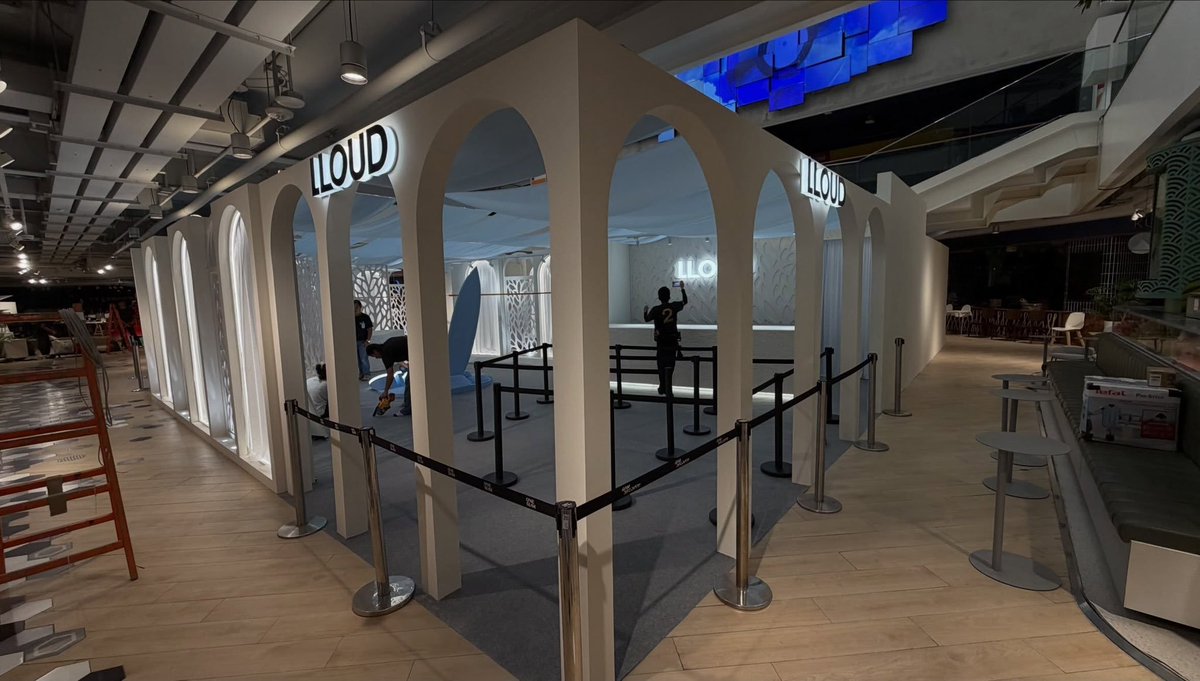 PortalLalisa's tweet photo. QUEREMOS NO BRASIL! Veja os preparativos para a LLOUD BEACH CLUB POP-UP EM BANGKOK!

🗓️ 28 de julho (terça-feira) a 2 de agosto (domingo) de 2026
📍Creative Space, 3º andar, Siam Discovery
⏰ Das 11h às 21h (exceto no dia 28 de julho, quando o funcionamento será das 12h às 21h)

📷 via equipe organizadora no Instagram
@bnj_ent @wearelloud @siamdiscovery1
#SiamDiscovery #LISA #LLOUD #LLOUDBEACHCLUB_BANGKOK #BNJ