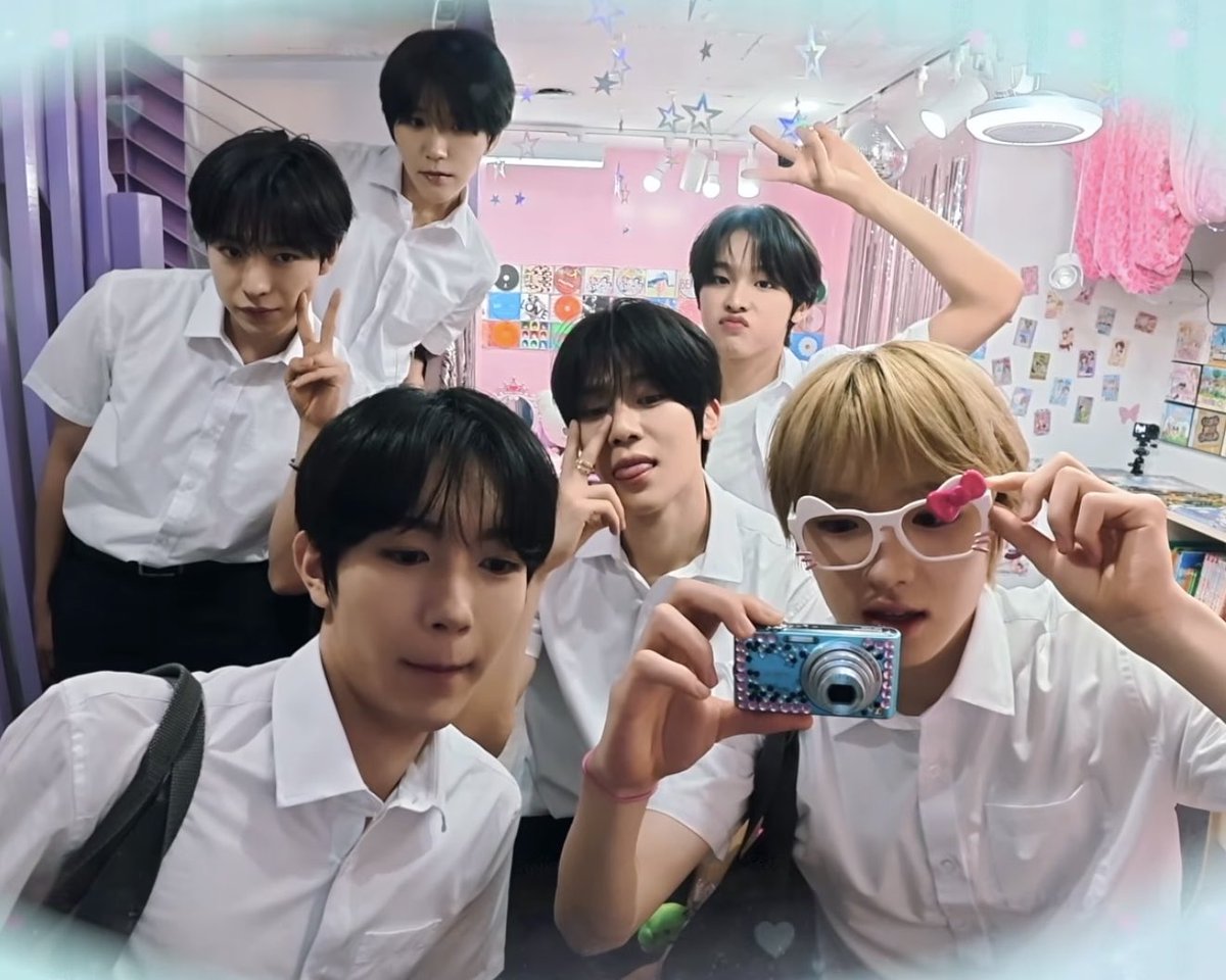 ppangkua's tweet photo. 커플들끼리 데이트하러 같고 그러네 https://t.co/QSLm93KYLR