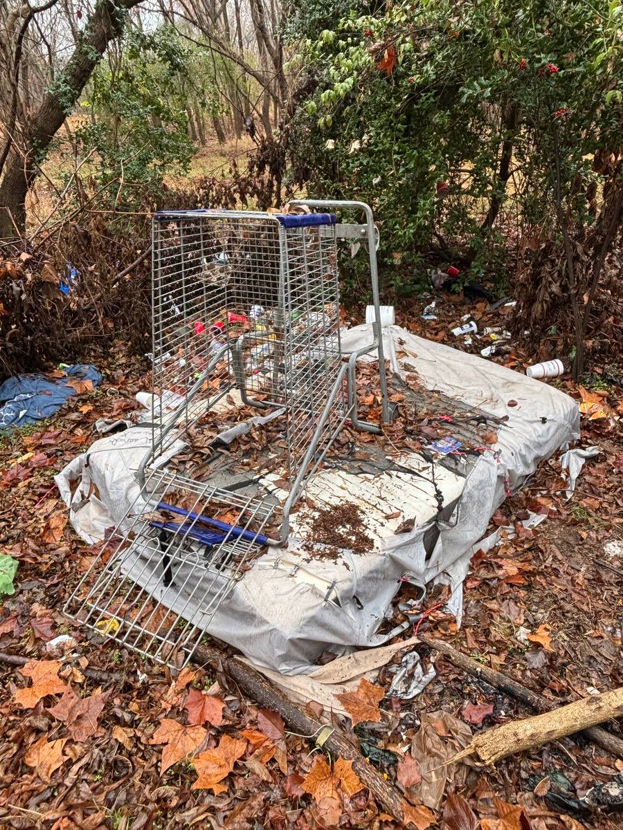 SleepSoldiers's tweet photo. Tent before vs now he cleared out the area all this left is for recreation to come clean it up https://t.co/vjNXrRNwp9