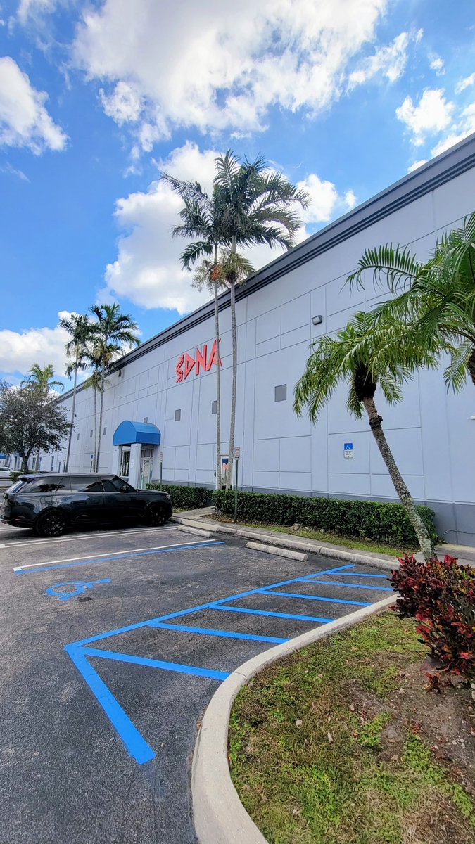 Usacargo's tweet photo. Prime Doral Warehouse Space Available! π¦π₯
βπΉ 8,600 β 18,200 SF
πΉ 24β Clear Height
βοΈ 100% A/C Unit Available > π Dock-High Loading | Fast SR-826/836 access
βIdeal for logistics, pharma & flex users!
βπ Direct: (305) 592-0342
π https://t.co/Ht4lF7Dx4y
β#MiamiCRE #Doral https://t.co/RQteddAr6s