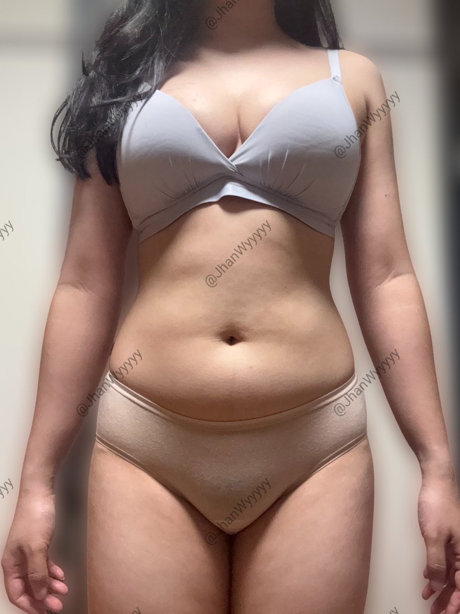JhanWyyyyy's tweet photo. 女友說這件上衣扣子會爆開，問我要不要買大一點的
我說不用這件尺寸剛好😜 https://t.co/5OU1RrVpdB