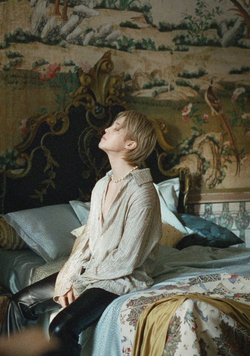 pjmgray13's tweet photo. @ThePopZoneX Jimin didn’t post sht for a month not a single post he’s literally inactive  but still made it that is a powerful impact no one can do it like jimin all of them post  interacting but jimin wow 🤯❤️‍🔥🔥
#Jimin  what a legend ❤️‍🔥 https://t.co/Zmj3nGUO7Y