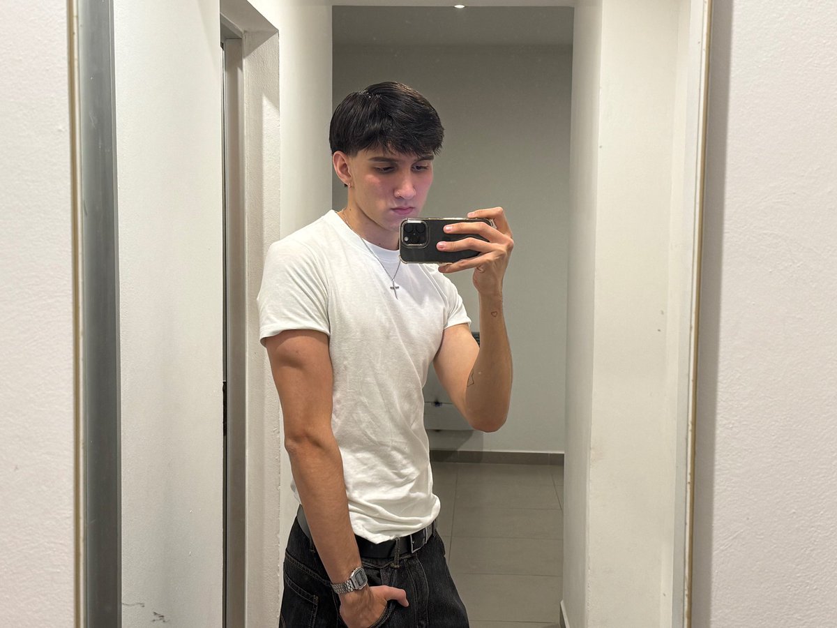 juampileones's tweet photo. 👼🏻 https://t.co/xZyKR6MeFF