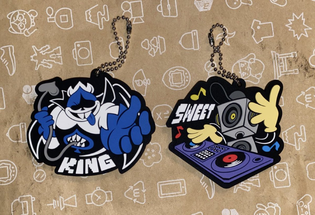 trixrabitcereal's tweet photo. my keychains are here!!!!!!!!! king looks so cute sweet is there too ig but nobody gaf about hjm LOOK AT KING https://t.co/942LUYxOTc