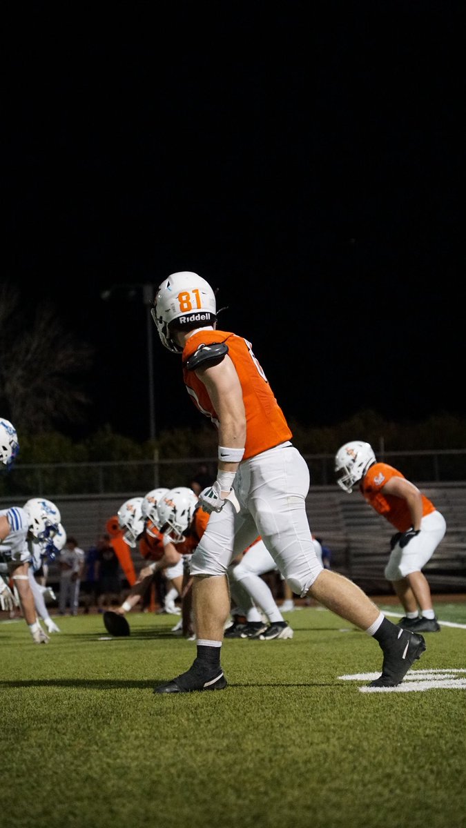 riddik13jerdee's tweet photo. Started my last semester in high school. 
6’0-188lbs-4.5 speed 
The most underrated prospect in the state of Arizona, and my film backs it up. 
Can’t wait for the season! https://t.co/W6CXzlBIEE