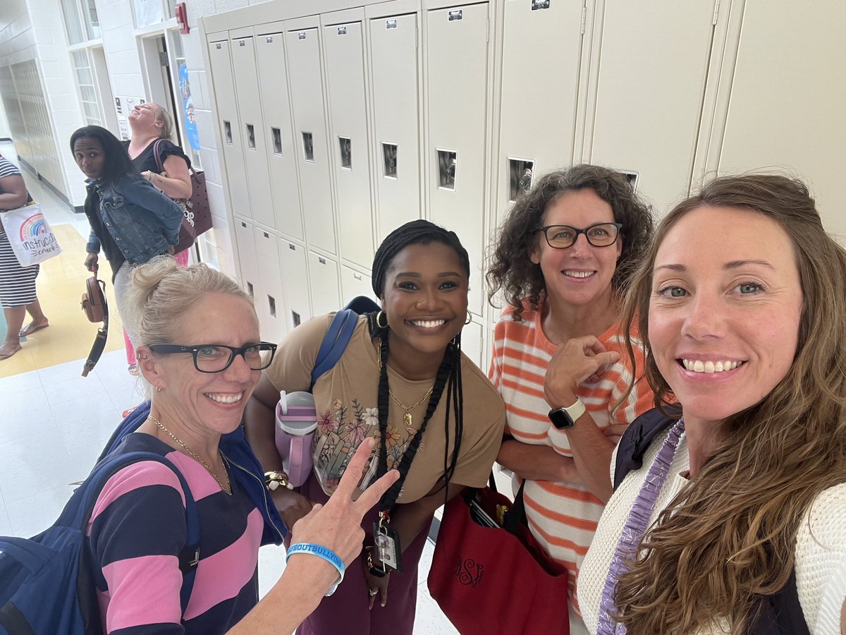 blushcloud78's tweet photo. 2nd grade team all smiles at PD today 
@TimberRidgeHCS @HenryCountyBOE #2ndgrade https://t.co/L74eFlrm1z