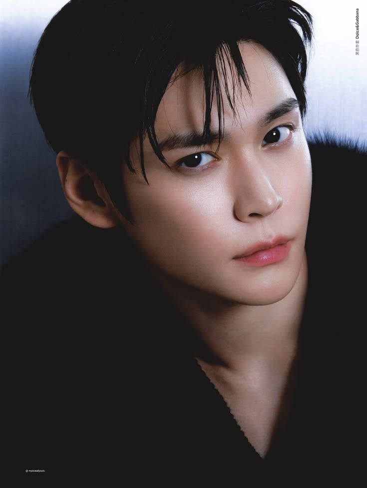 starfess's tweet photo. -star ternyata sebelum jadi idol, Eunseok dikejar SM sampai 4 kali. Depan sekolah, stasiun subway, di jalan mau nyebrang, sampai akhirnya didatengin lg depan sekolahnya baru mau (cmiiw). Terima kasih mahadasyat Song Eunseok si ganteng, berbakat, dan berprestasi 🤍☀️ https://t.co/IALWSlzW6I