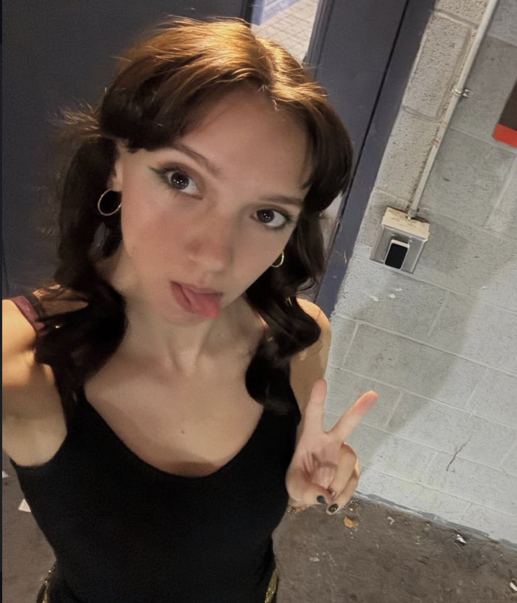 boptoribop's tweet photo. need more pervs in my dms https://t.co/VUMrlZNU72