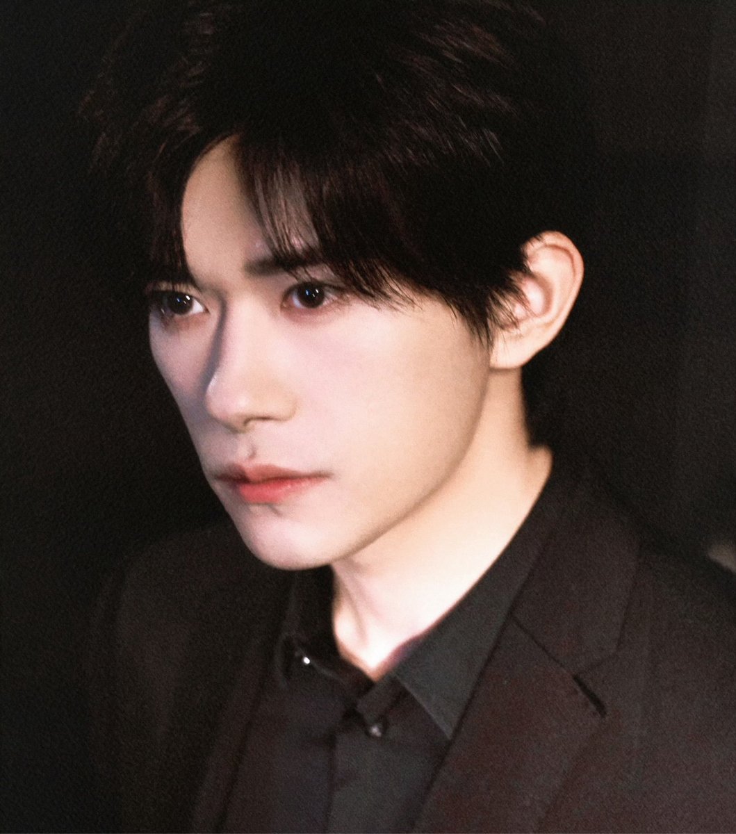 colaseobum's tweet photo. @MugensDrive Totally agree! His acting just keeps getting better and he’s really handsome too https://t.co/KWUJn67em9