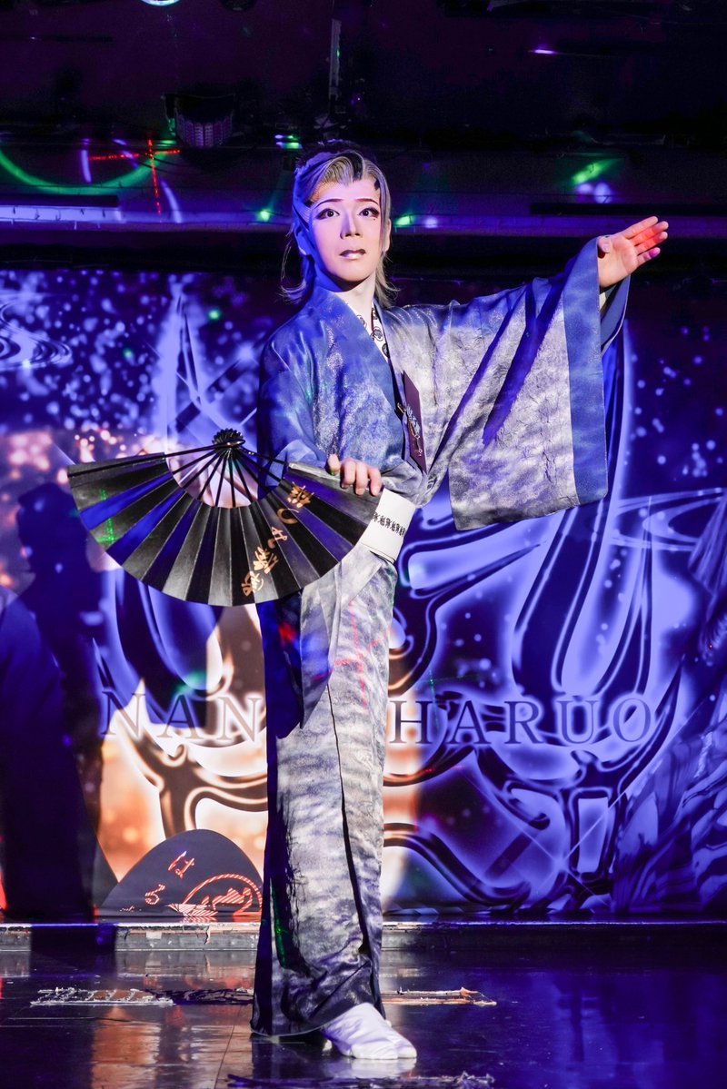 ____826____'s tweet photo. 7／25 劇団魁 @一宮芸能館SAZAN  
はる雄祭り 昼

みつ雄さん歌唱のはる雄さんの歌
（曲名はなんですか？笑）

#南條はる雄 https://t.co/fOWa1nZAAh
