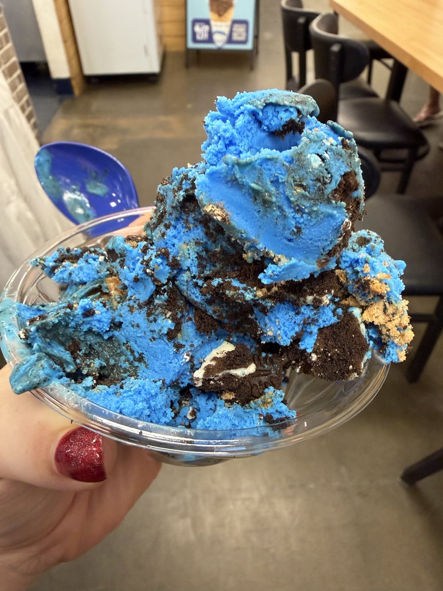 MeggyRose33's tweet photo. #BlueMonster ice cream https://t.co/Qz7f3ubbSU