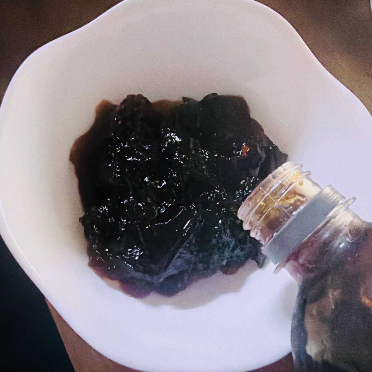 anothermeC's tweet photo. 最近コーヒーゼリーにハマってる。
500PETでそのまま作る。
簡単だし洗い物も少ないしペットボトルのまま冷蔵庫入れられるし、食べたい分だけムニュっと出すだけだからほんとお手軽。 https://t.co/W5EPvbblSg