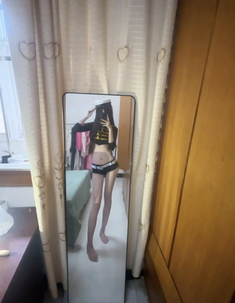 Csztno77's tweet photo. 今日ootd https://t.co/xgUnM9cFHD