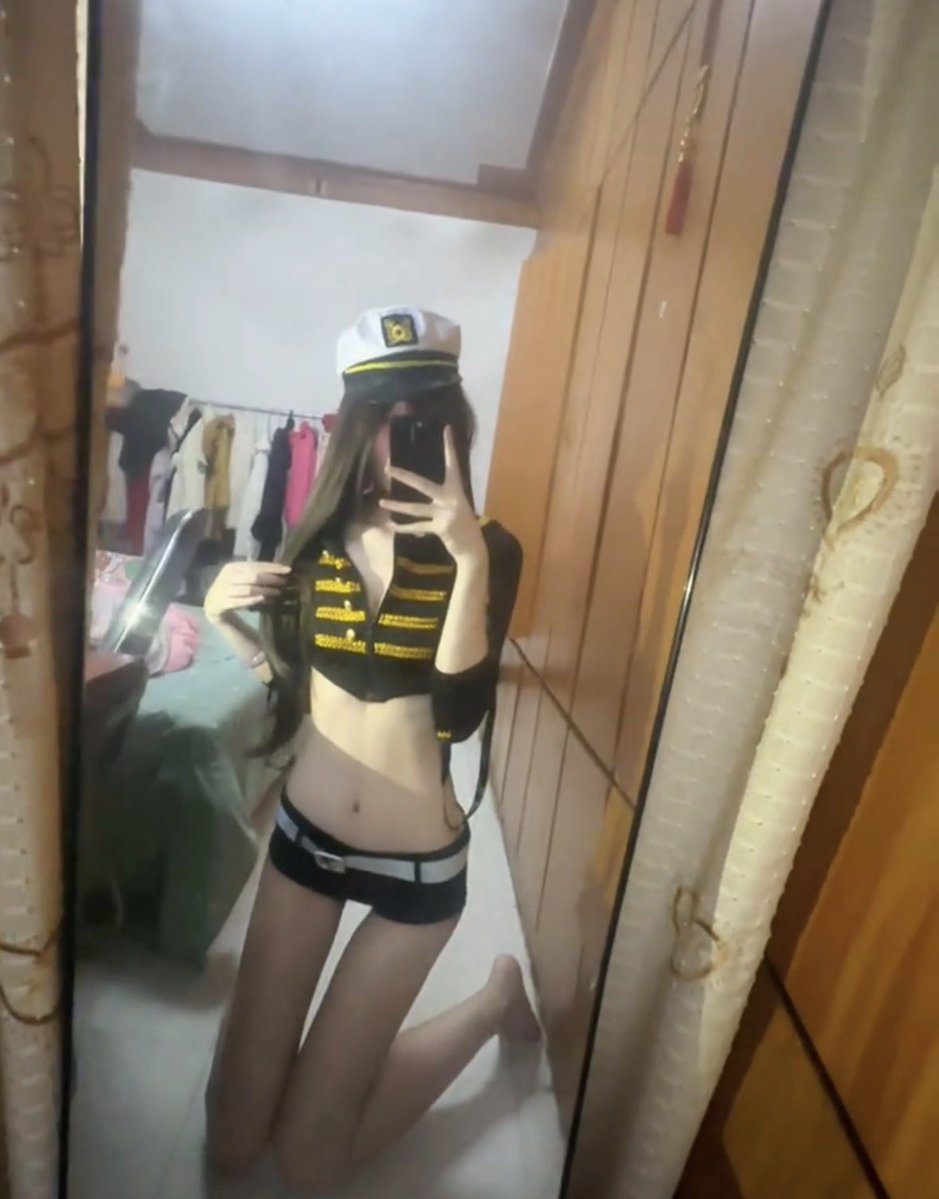 Csztno77's tweet photo. 今日ootd https://t.co/xgUnM9cFHD