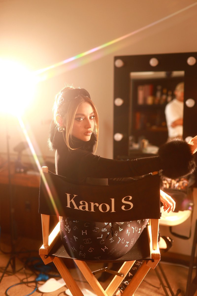 WebSevillaMx's tweet photo. 📸| WOW! 🔥 Nuevas fotos de @karolsevilla 🥰 https://t.co/gDvyjDjUGg