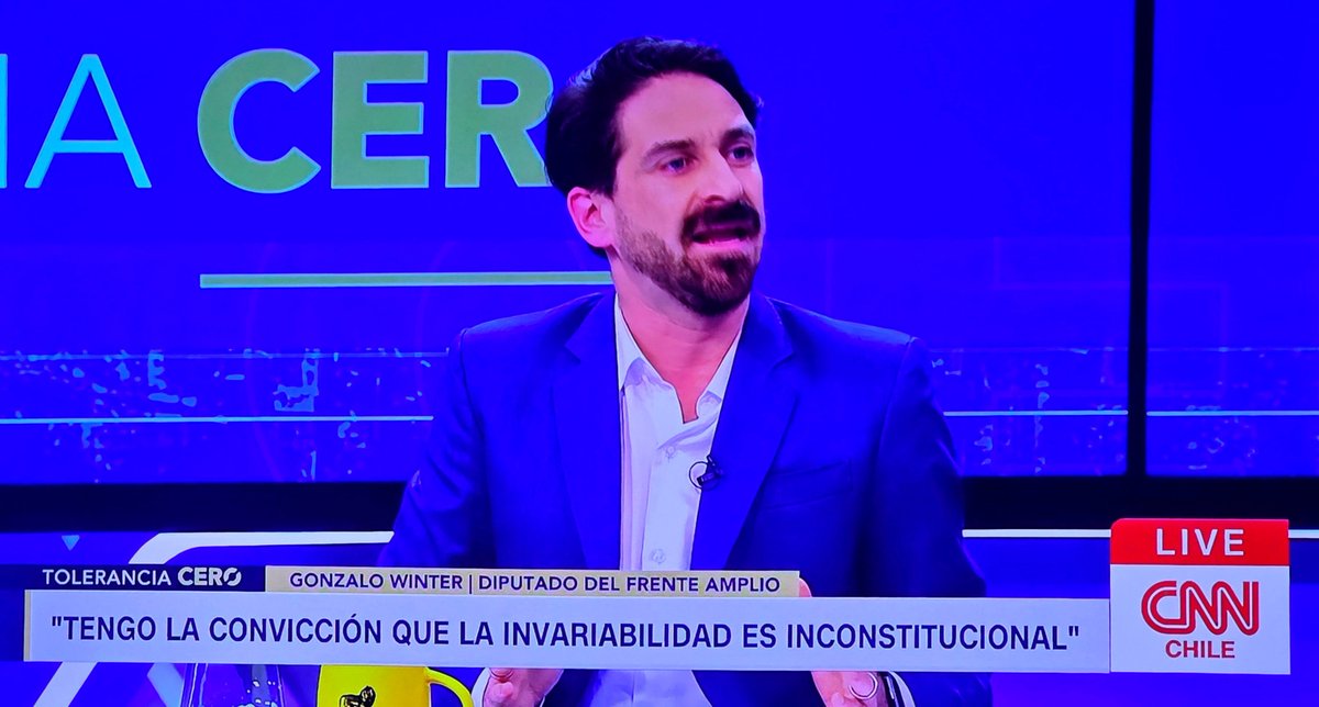 Tor25899035's tweet photo. 🇨🇱 | EL RETORNO DE LA ESTUPIDEZ:
Winter reapareció con su peor verborrea opositora. Verguenza fue escucharlo, se lo comieron con ketchup en Tolerancia Cero, lo que demuestra la estúpida decadencia mental existente en la ultraizquierda del Fraude Amplio ¿Lo vieron?. Leo tu opinión https://t.co/5QKntEAkht