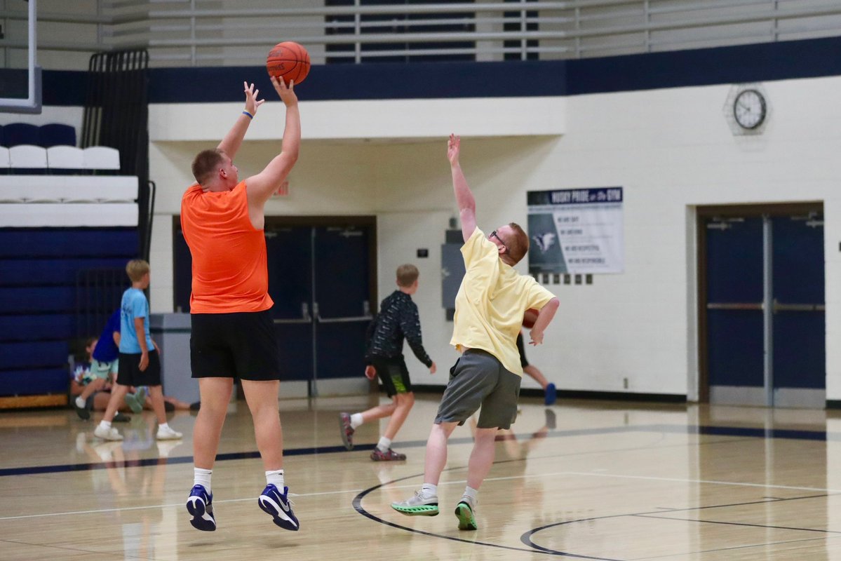 JCCBoysBB's tweet photo. Another great night at our annual 3-on-3 tournament! The heat forced us indoors, but that didn’t stop the competition or the fun.

A huge thank you to Sunshine Foods for sponsoring the event and providing water and Gatorade for everyone. https://t.co/1AYCkTDngO