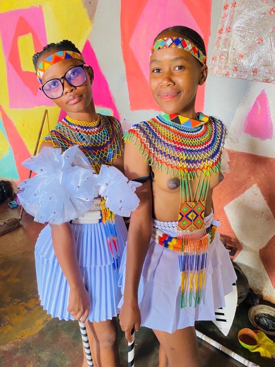 zulumaidensX's tweet photo. Random Zulu
#Zulu #Africa #Culture #Black #Tits #Boobs #Breasts #Topless #Women https://t.co/aCTbWzxj3a