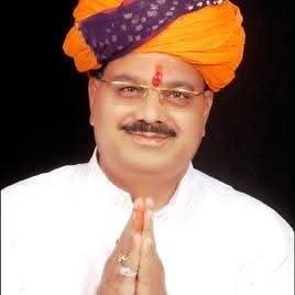 DRGEDAR's tweet photo. #मसूदा के पूर्व विधायक एवं वरिष्ठ कांग्रेस नेता ब्रह्मदेव कुमावत जी के निधन का समाचार अत्यंत दुःखद है।

ईश्वर दिवंगत पुण्यात्मा को अपने श्रीचरणों में स्थान दें तथा शोकाकुल परिजनों व समर्थकों को इस अपार दुःख को सहन करने की शक्ति प्रदान करें।

ॐ शांति। https://t.co/nKBELCQ95d