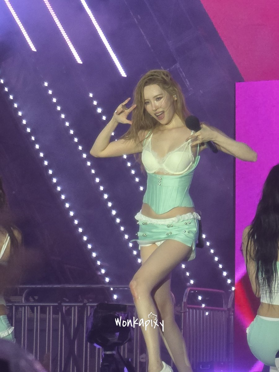 wonkapixy's tweet photo. Sunmi - Waterbomb

#WATERBOMB #워터밤서울2026 #SUNMI #선미 https://t.co/TKHiOBBkHz