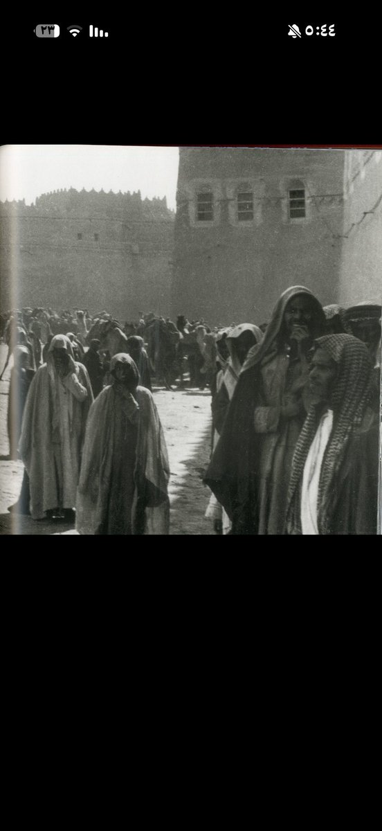 QtOvt's tweet photo. @z21of الناس ليش حاطه عيونها على اهل نجد؟ 
ذي سلومهم وعلومهم عندك الوليد القحطاني جنوبي م لبس راكان الشايع شمالي م لبس النجدين لبسو عندنا ف المدينة حرب وجهينه م يلبس غير المعرس واهله بعكس اهل نجد اذا م لبست كنك م فرحت له كل واحد وعاداته وسلومه❤️ https://t.co/C3cInZceV1