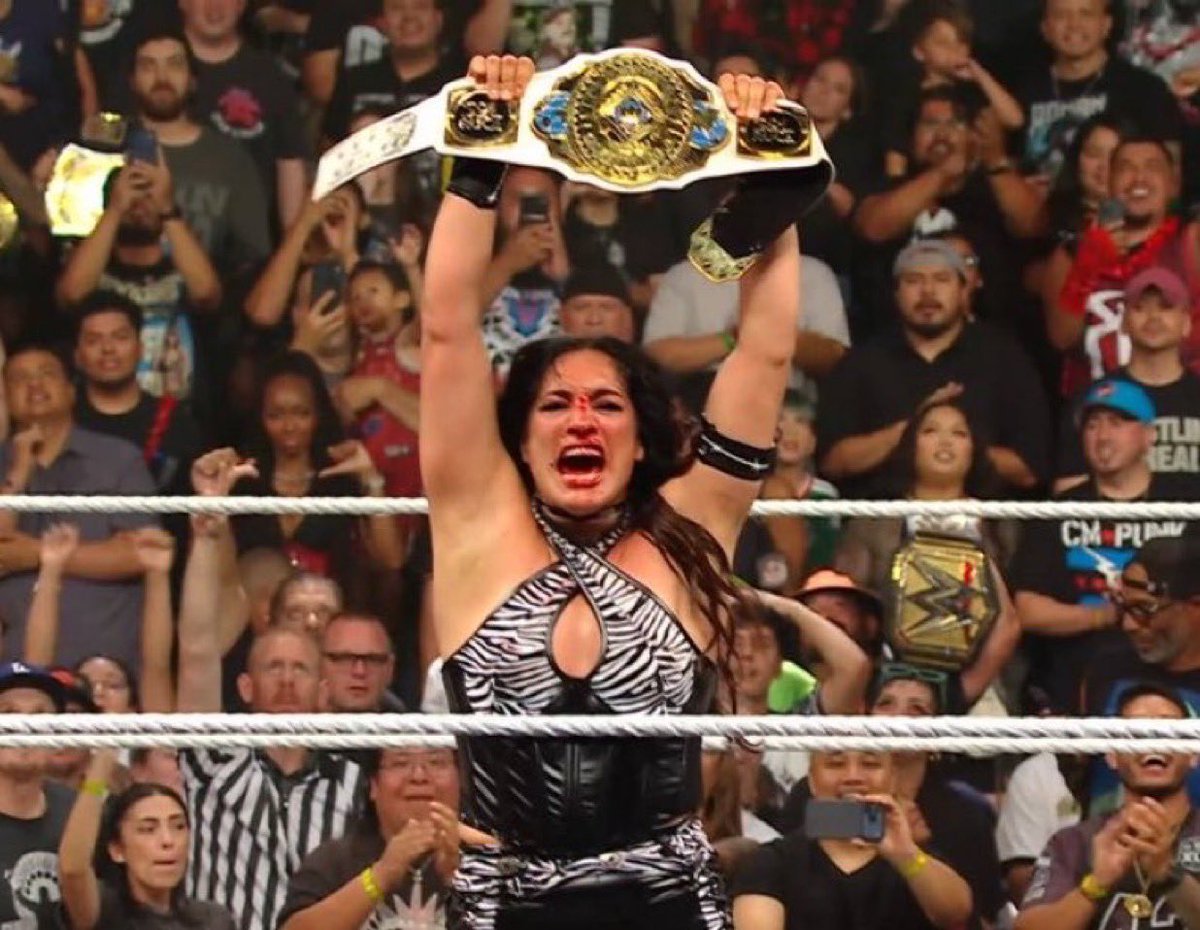 ATLTheory's tweet photo. #lamasruda #BigMamiCool #Theymad #StayMad #AndNew #BigSexy #BeenThere #WWERaw https://t.co/sMrAgjrTuJ