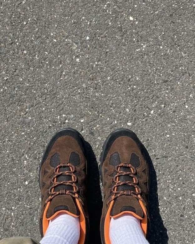 ahnmouza's tweet photo. Buat kalian yang suka tek-tokan, jangan asal pilih sepatu ya!! Aku punya rekomendasi nih sepatu hiking yang cakep tapi beneran siap diajak nanjak 🥾🔥 https://t.co/hryU9xPsGK