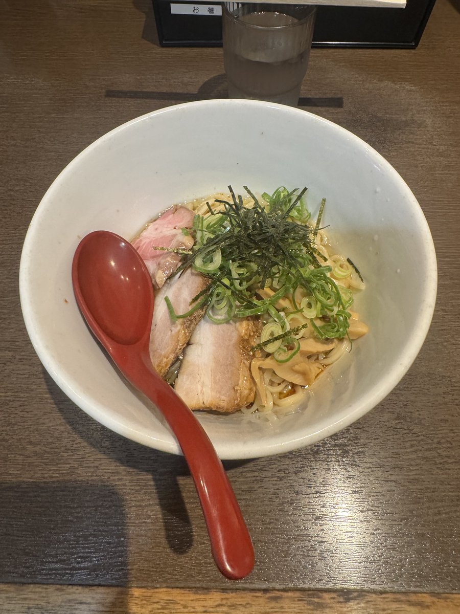 promarshy's tweet photo. #中華そばひのき屋　
080『国産小麦麺の油そば・〆の小チーズ御飯』
　スタミナを付けようと「ニンニク入り」を選択。辣油・お酢で途中での味変も楽しめて、〆まで飽きることなく一気に食べてしまいました。笑
今日も美味しくご馳走さまでした♪ https://t.co/alpFshSjrK