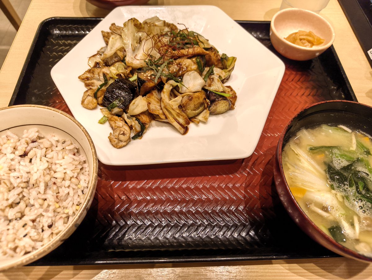 ぽよぽよ tweet media